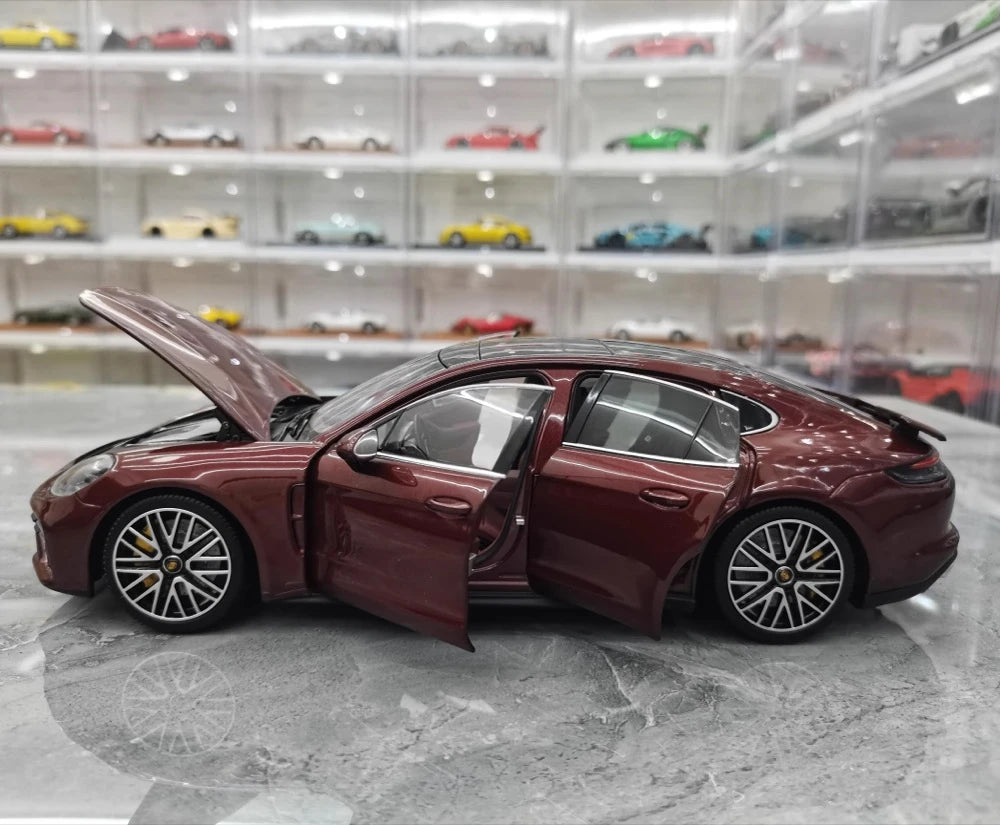 [Minichamps] 1:18 Porsche 2021 Panamera Turbo S Red Model Car Die-Cast