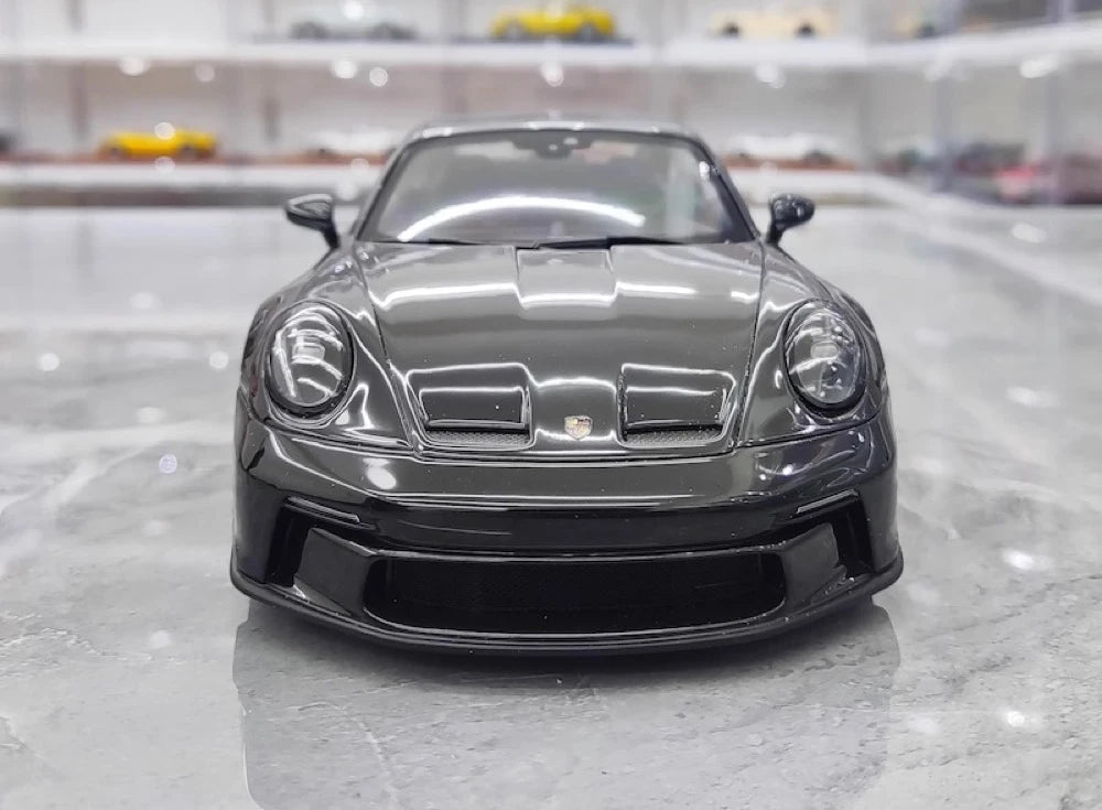 [Minichamps] 1:18 Porsche 2022 911 992 GT3 Black Model Car Resin