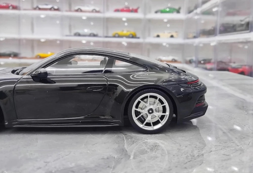 [Minichamps] 1:18 Porsche 2022 911 992 GT3 Black Model Car Resin