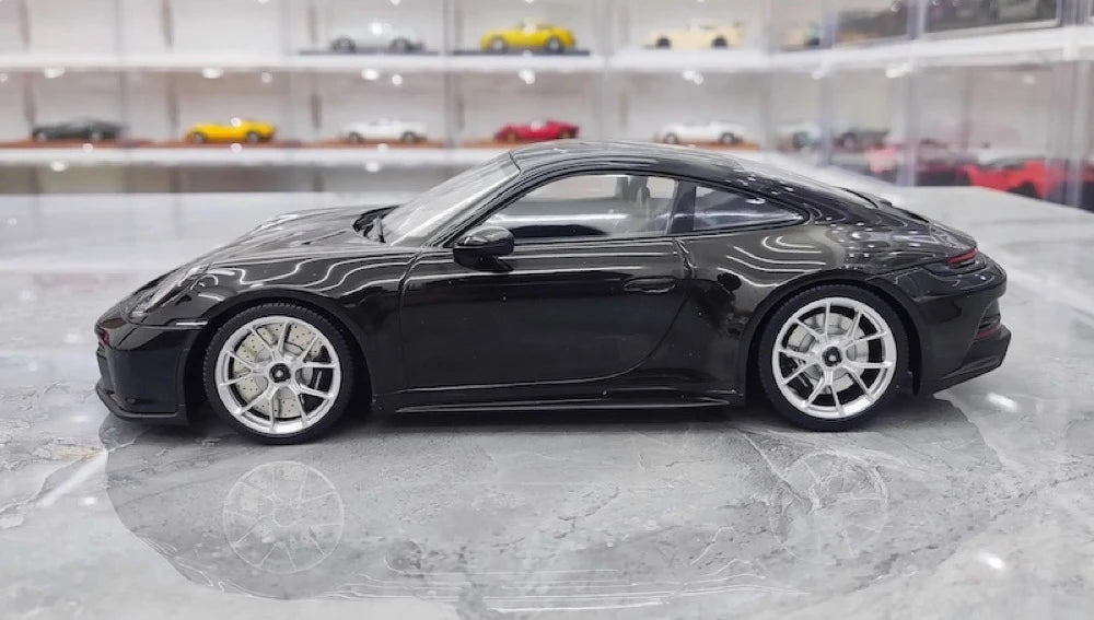 [Minichamps] 1:18 Porsche 2022 911 992 GT3 Black Model Car Resin