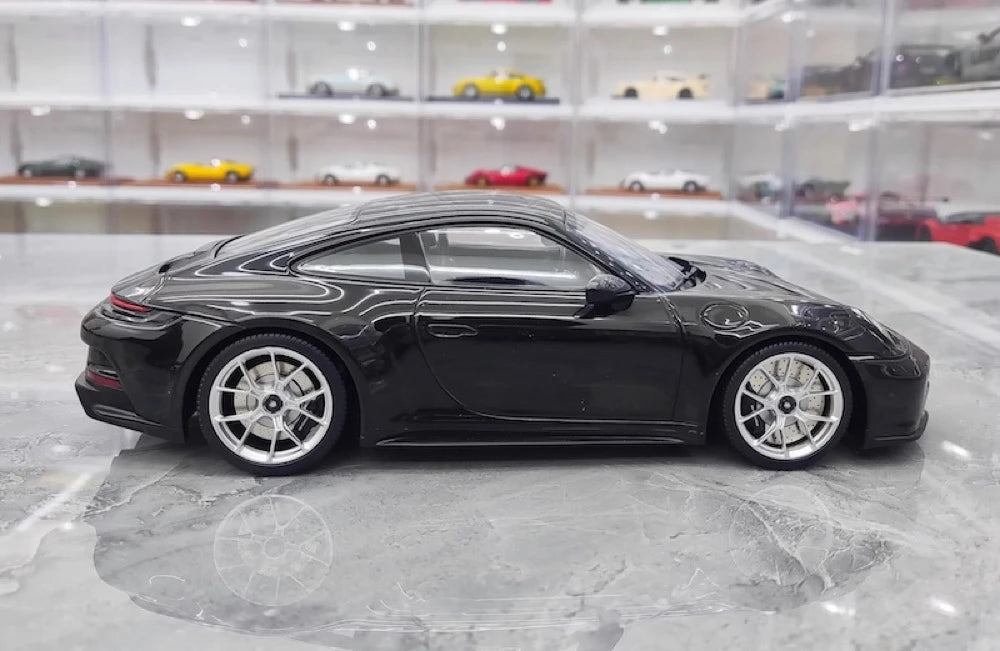 [Minichamps] 1:18 Porsche 2022 911 992 GT3 Black Model Car Resin