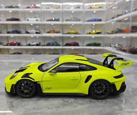 [Minichamps] 1:18 Porsche 2023 911 992 GT3 RS Lemon Green Model Car Resin