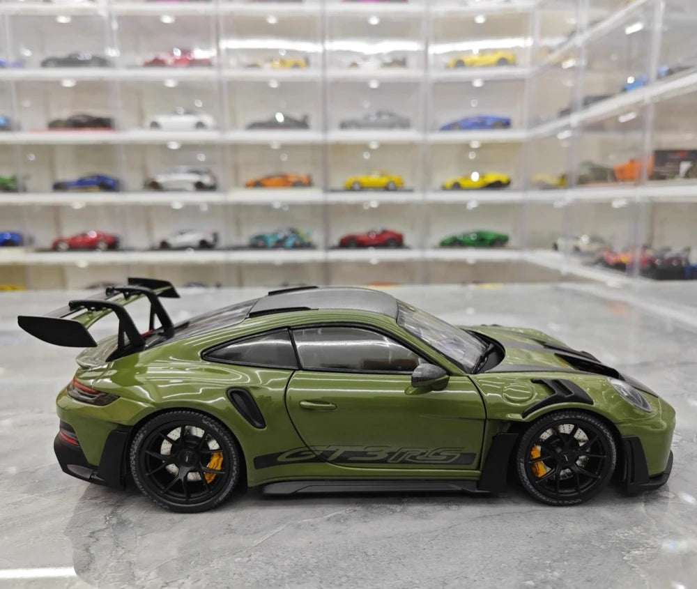 [Minichamps] 1:18 Porsche 2023 911 992 GT3 RS Olives Green Model Car Resin