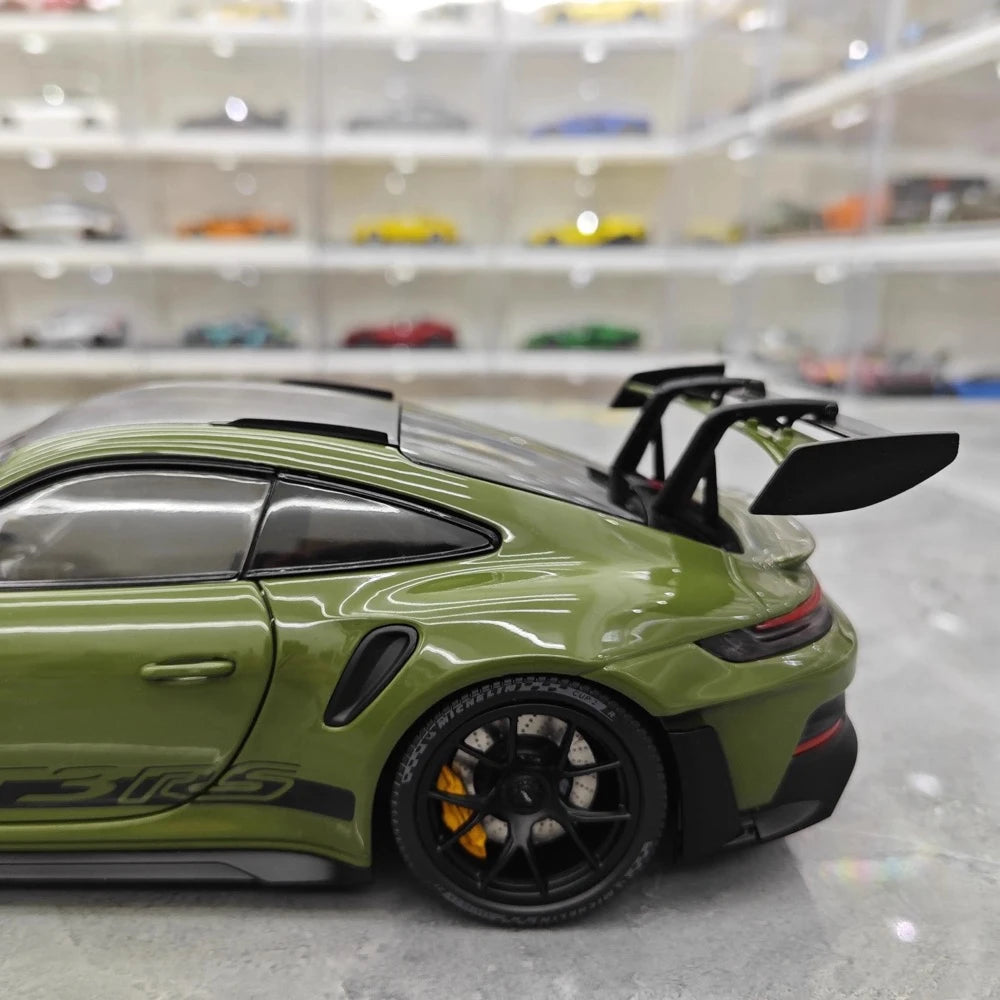 [Minichamps] 1:18 Porsche 2023 911 992 GT3 RS Olives Green Model Car Resin