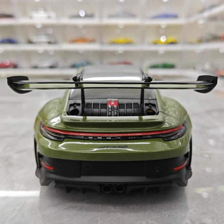 [Minichamps] 1:18 Porsche 2023 911 992 GT3 RS Olives Green Model Car Resin