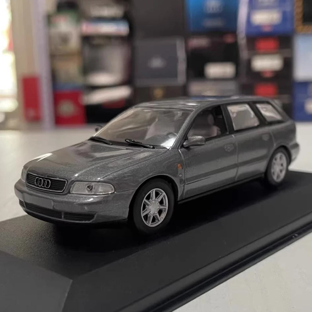 [Minichamps] 1:43 Audi 1995 A4 Avant gris voiture miniature Die-Cast