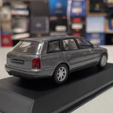 [Minichamps] 1:43 Audi 1995 A4 Avant gris voiture miniature Die-Cast