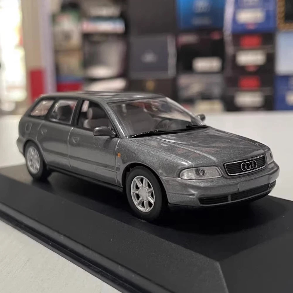 [Minichamps] 1:43 Audi 1995 A4 Avant gris voiture miniature Die-Cast