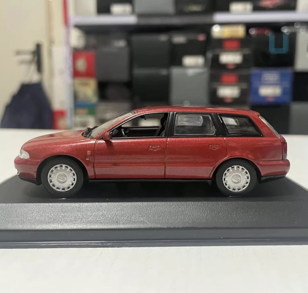 [Minichamps] 1:43 Audi 1995 A4 Avant Red Model Car Die-Cast