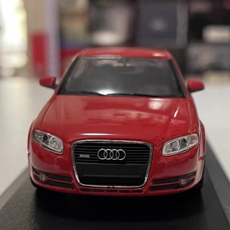 [Minichamps] 1:43 Audi 2005 A4 Red Model Car Die-Cast
