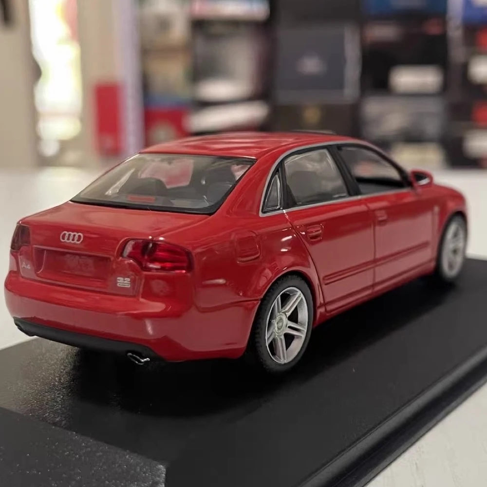 [Minichamps] 1:43 Audi 2005 A4 rouge voiture miniature Die-Cast