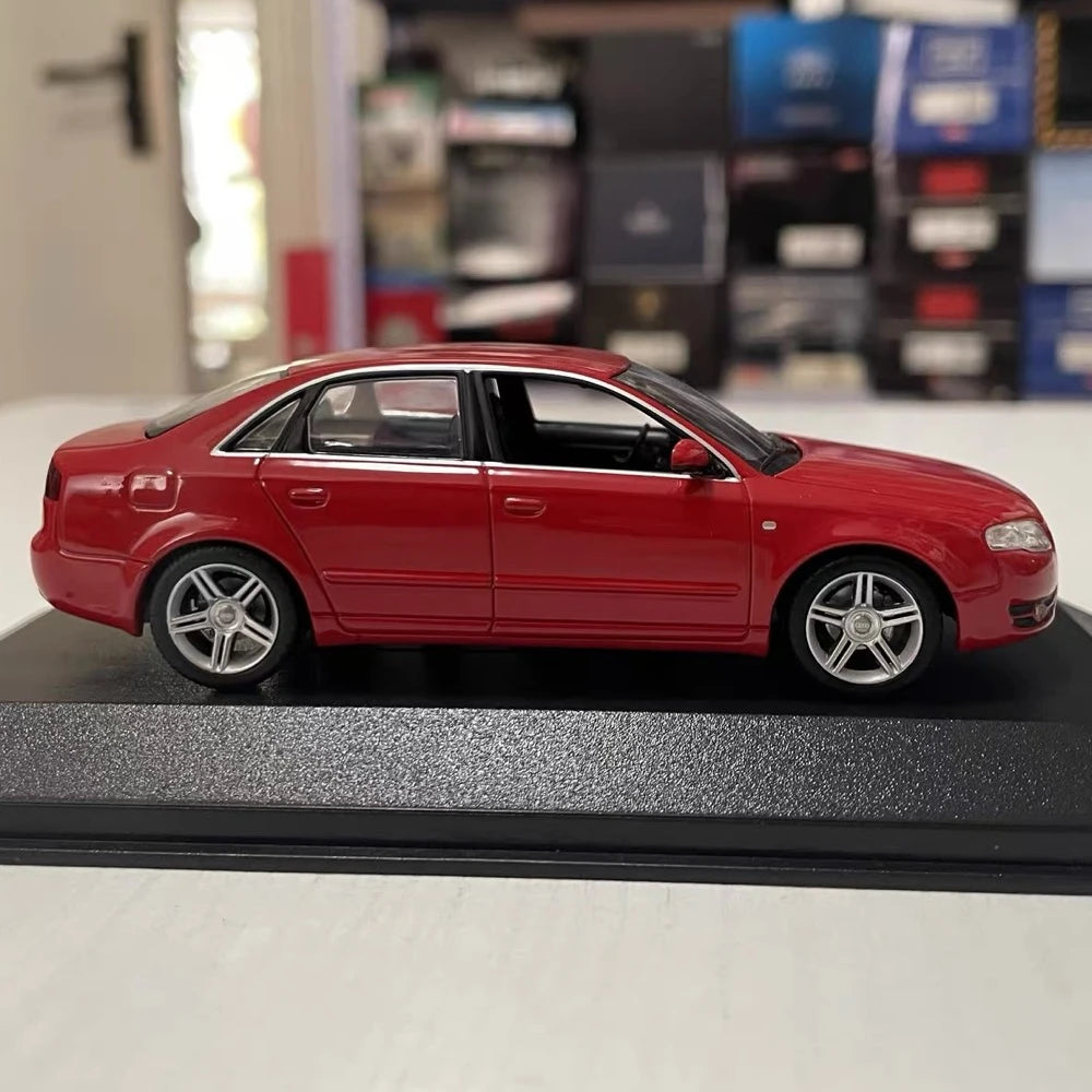 [Minichamps] 1:43 Audi 2005 A4 rouge voiture miniature Die-Cast