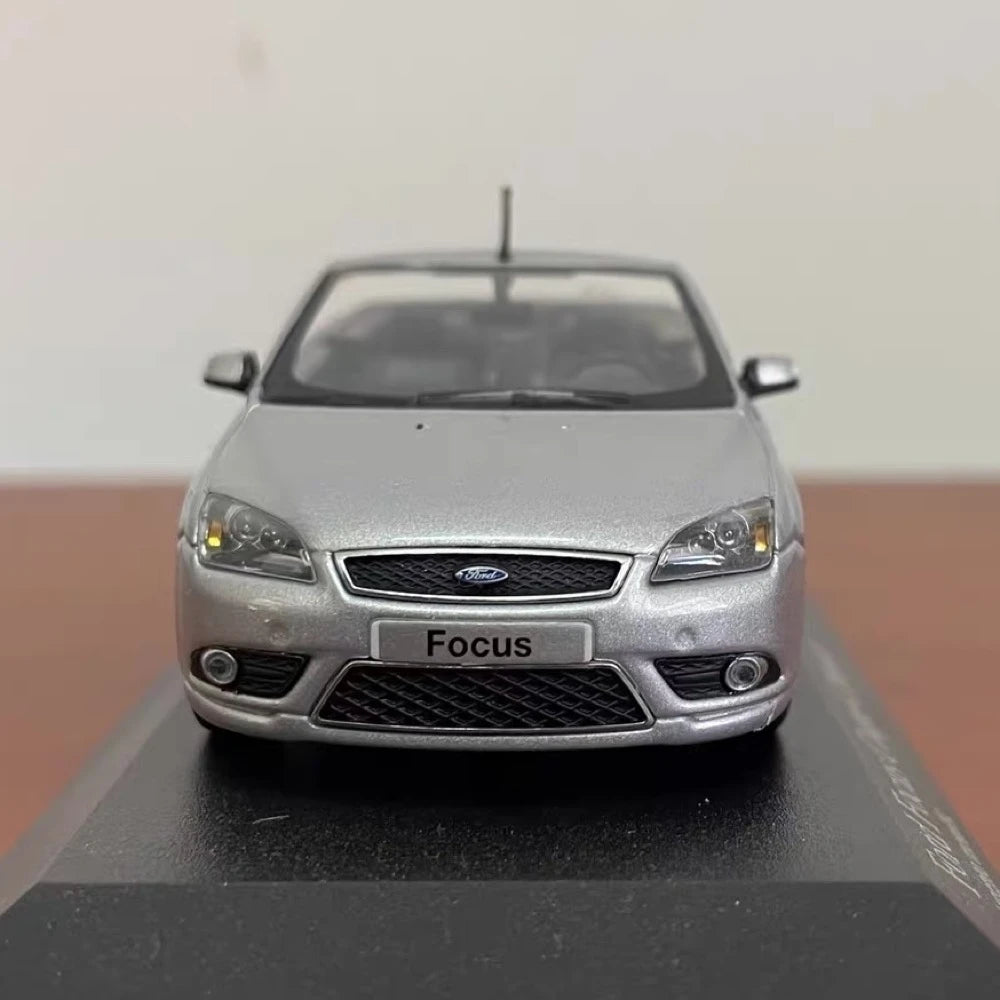[Minichamps] 1:43 Ford 2008 Focus Coupe-Cabriolet argent voiture miniature Die-Cast