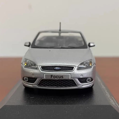 [Minichamps] 1:43 Ford 2008 Focus Coupe-Cabriolet Silver Model Car Die-Cast