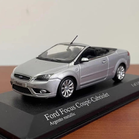 [Minichamps] 1:43 Ford 2008 Focus Coupe-Cabriolet Silver Model Car Die-Cast