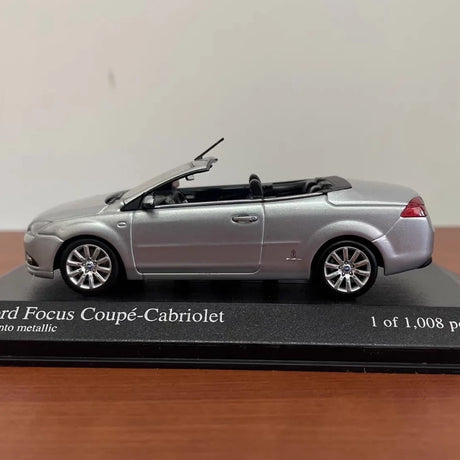 [Minichamps] 1:43 Ford 2008 Focus Coupe-Cabriolet Silver Model Car Die-Cast