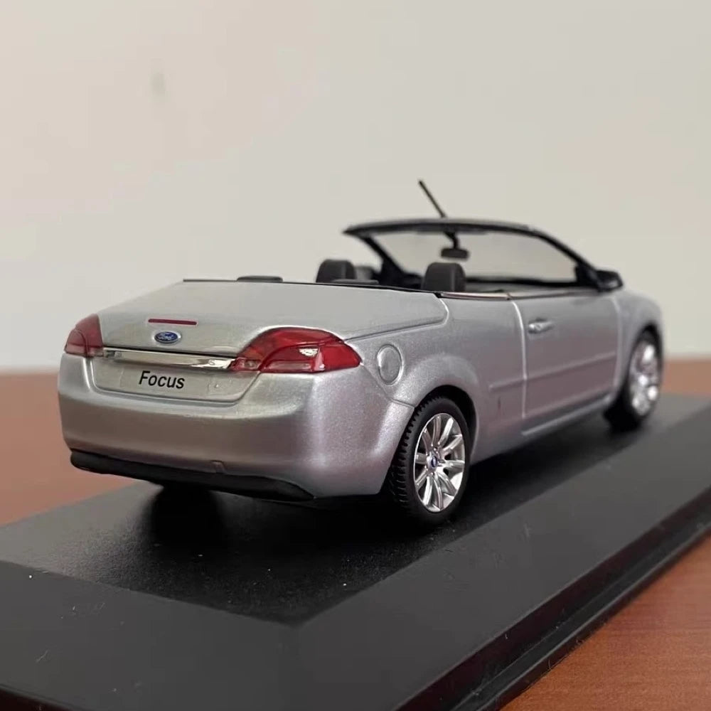 [Minichamps] 1:43 Ford 2008 Focus Coupe-Cabriolet argent voiture miniature Die-Cast