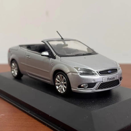 [Minichamps] 1:43 Ford 2008 Focus Coupe-Cabriolet Silver Model Car Die-Cast