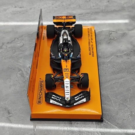 1:43 McLaren 2025 MCL39 #81 British GP Oscar Piastri F1 Resin-Modellauto von Minichamps – Ansicht 2