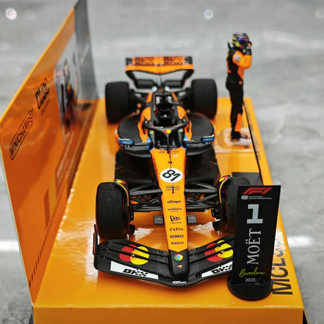 1:43 McLaren 2025 MCL39 #81 Spanish GP Oscar Piastri F1 model car by Minichamps - view 1
