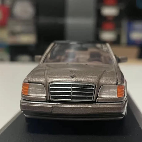 [Minichamps] 1:43 Mercedes-Benz 1992 300 CE-24 Cabriolet Brown Model Car Die-Cast