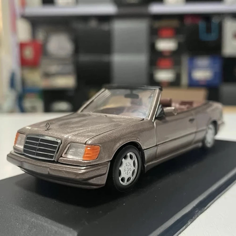 [Minichamps] 1:43 Mercedes-Benz 1992 300 CE-24 Cabriolet Brown Model Car Die-Cast