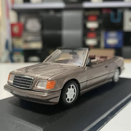 [Minichamps] 1:43 Mercedes-Benz 1992 300 CE-24 Cabriolet Brown Model Car Die-Cast