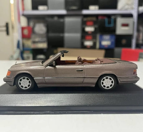[Minichamps] 1:43 Mercedes-Benz 1992 300 CE-24 Cabriolet Brown Model Car Die-Cast