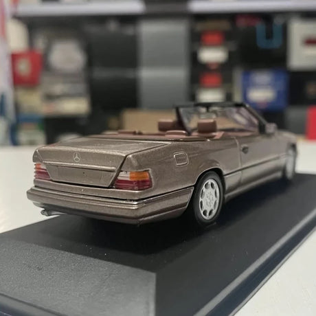 [Minichamps] 1:43 Mercedes-Benz 1992 300 CE-24 Cabriolet Brown Model Car Die-Cast