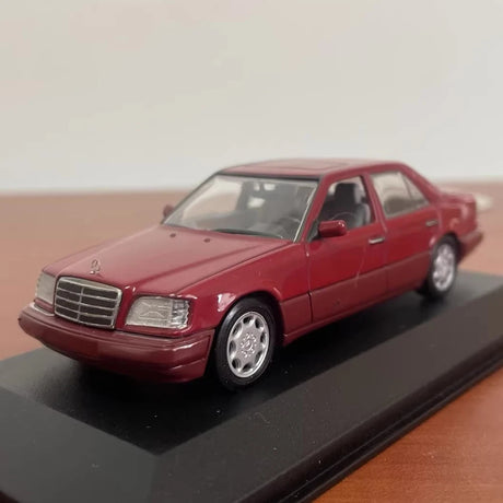 [Minichamps] 1:43 Mercedes-Benz 1993 E220 W124 Red Model Car Die-Cast