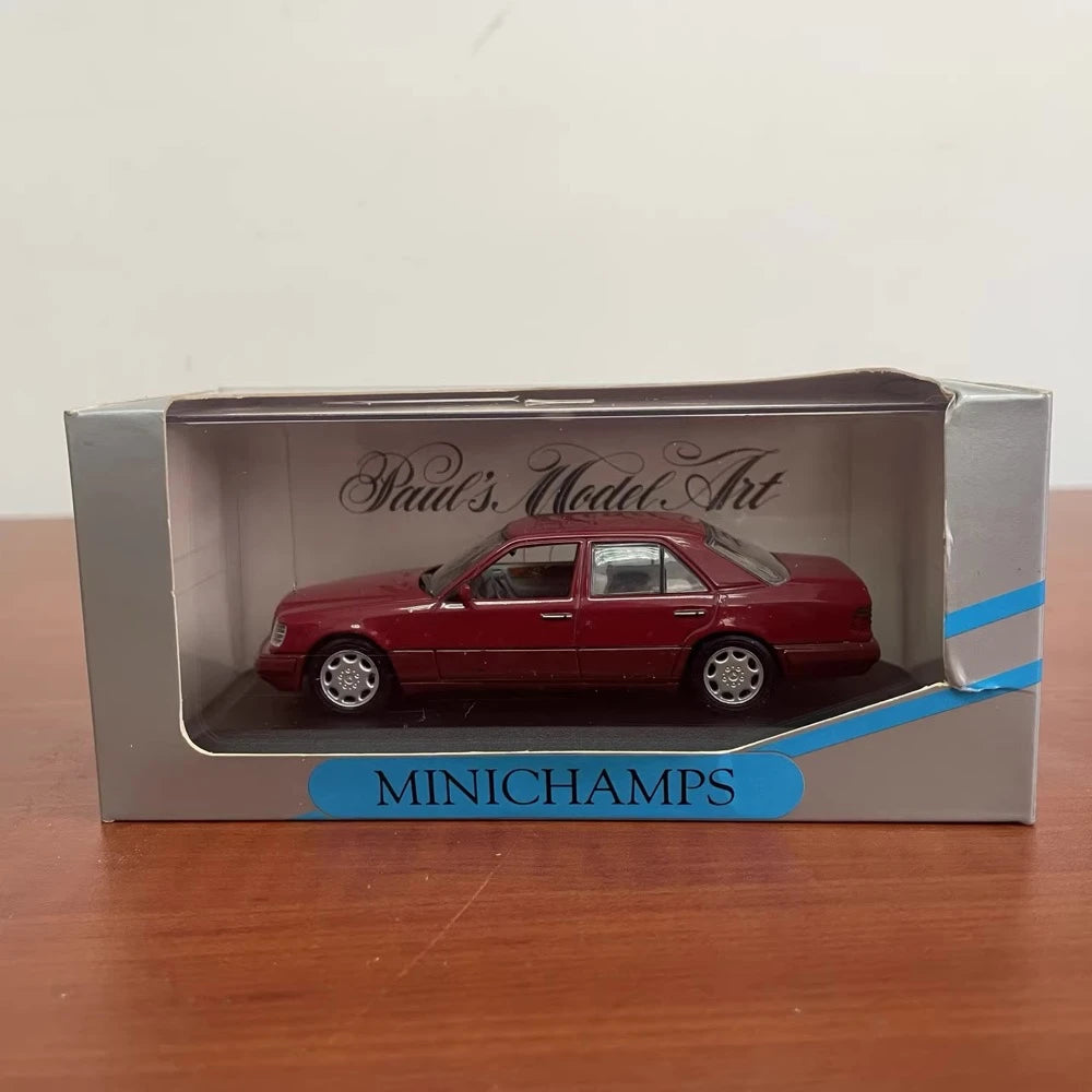 [Minichamps] 1:43 Mercedes-Benz 1993 E220 W124 Red Model Car Die-Cast