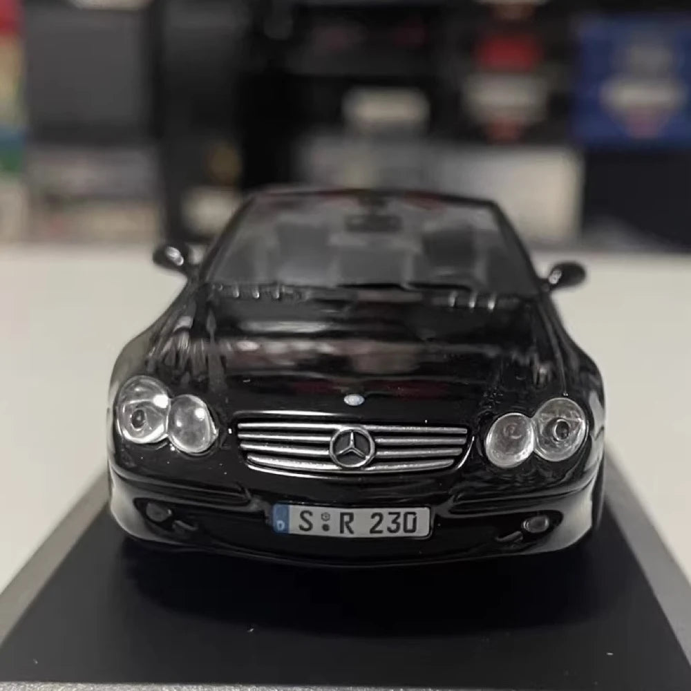[Minichamps] 1:43 Mercedes-Benz 2003 SL-Class Roadster R230 Black Model Car Die-Cast