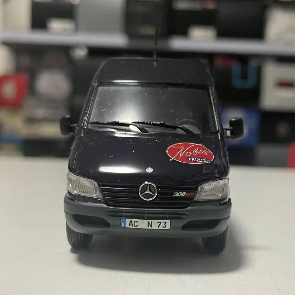 [Minichamps] 1:43 Mercedes-Benz 2003 Sprinter Nobis Model Car Die-Cast