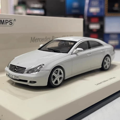 [Minichamps] 1:43 Mercedes-Benz 2005 CLS C219 White Model Car Die-Cast