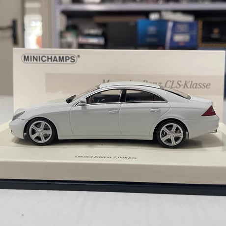 [Minichamps] 1:43 Mercedes-Benz 2005 CLS C219 White Model Car Die-Cast