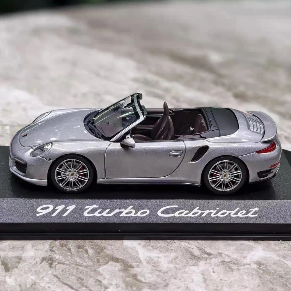 [Minichamps] 1:43 Porsche 2016 911 Turbo Cabriolet Silver Model Car Resin