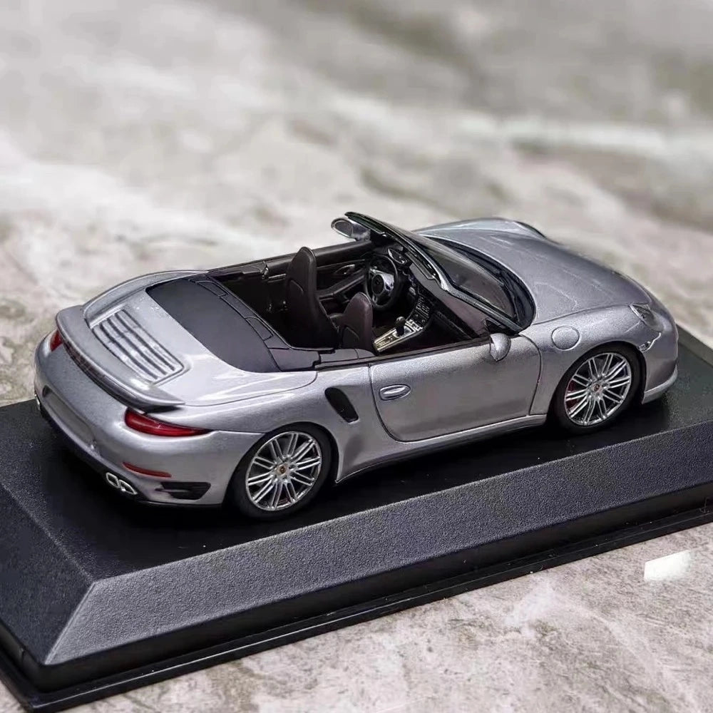 [Minichamps] 1:43 Porsche 2016 911 Turbo Cabriolet Silver Model Car Resin