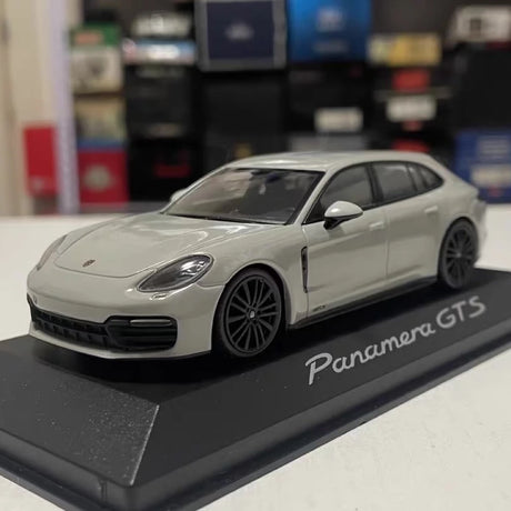 [Minichamps] 1:43 Porsche 2017 Panamera Sport Turismo GTS Gray Model Car Die-Cast