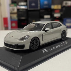 [Minichamps] 1:43 Porsche 2017 Panamera Sport Turismo GTS Gray Model Car Die-Cast