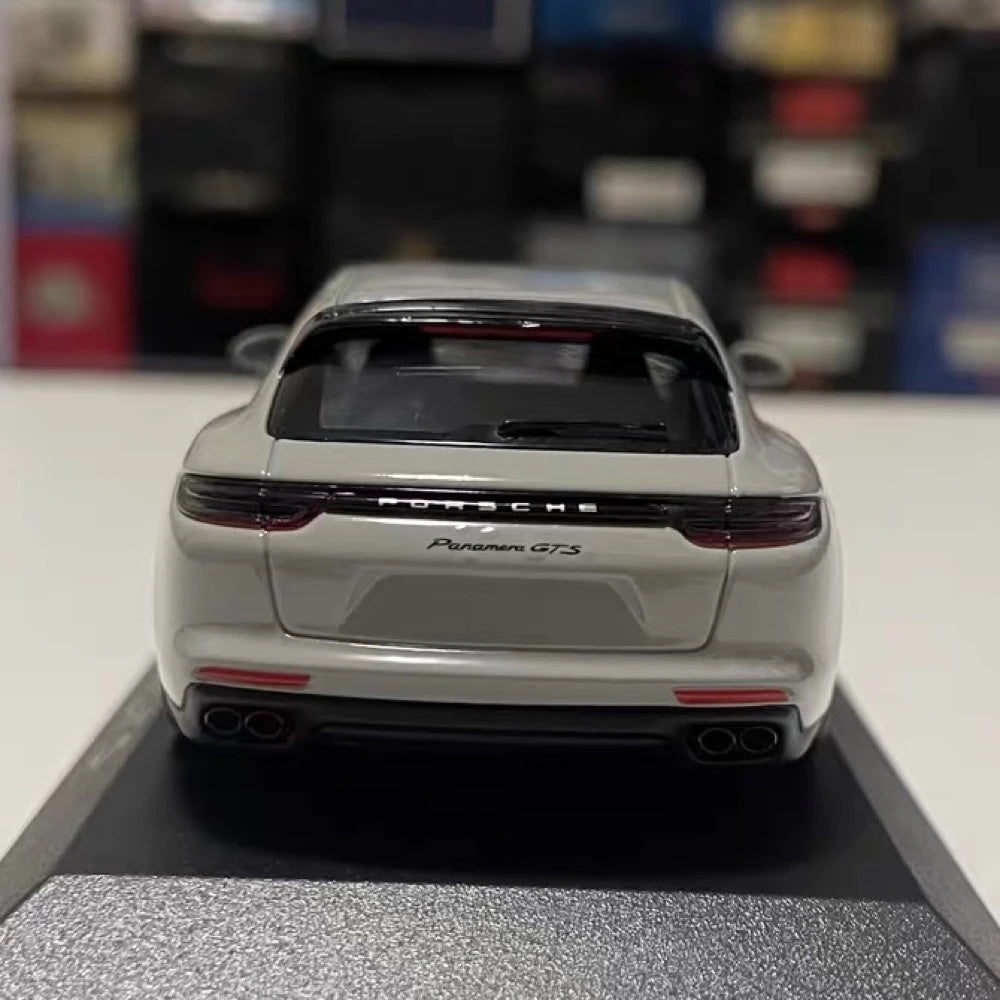 [Minichamps] 1:43 Porsche 2017 Panamera Sport Turismo GTS Gray Model Car Die-Cast