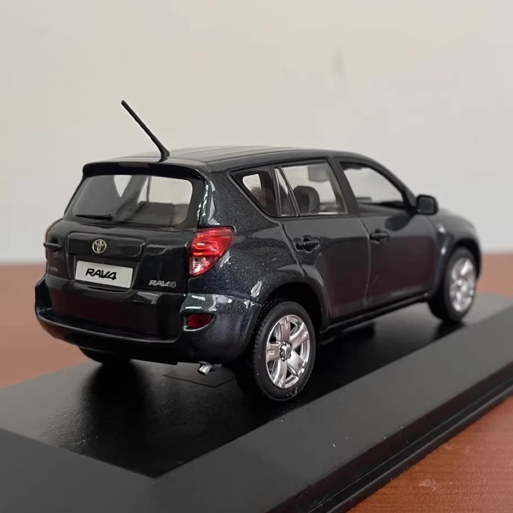 [Minichamps] 1:43 Toyota 2006 RAV4 Green Model Car Die-Cast