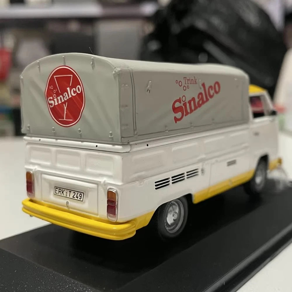 [Minichamps] 1:43 Volkswagen 1972 T2 Pritschenwagen Sinalco Model Car Die-Cast