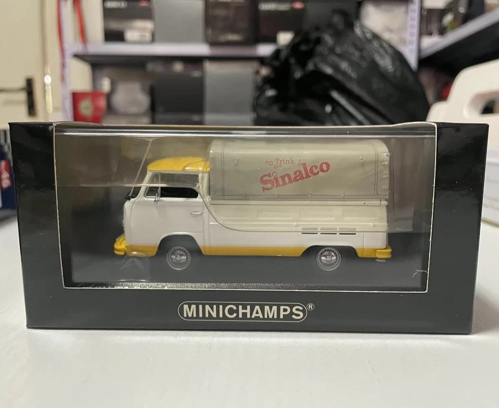 [Minichamps] 1:43 Volkswagen 1972 T2 Pritschenwagen Sinalco Model Car Die-Cast