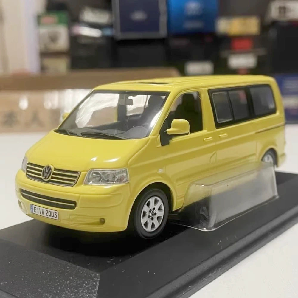 [Minichamps] 1:43 Volkswagen 2003 Multivan T5 Yellow Model Car Die-Cast