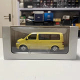 [Minichamps] 1:43 Volkswagen 2003 Multivan T5 geel modelauto Die-Cast