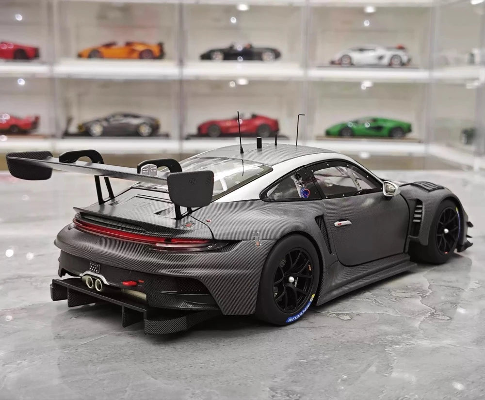 [Minichamps] 1:18 Porsche 2023 911 GT3 R 992 Race Car grå modellbil harts