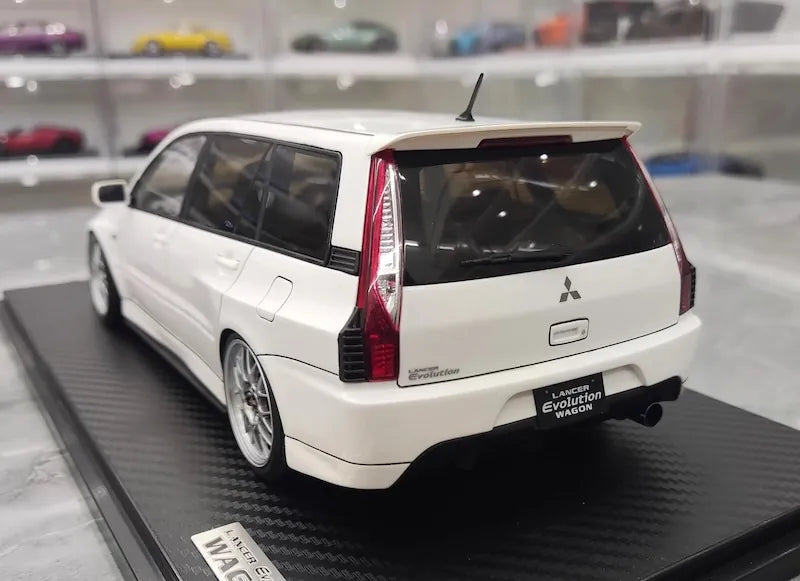 1:18 Mitsubishi 2005 Lancer Evo IX Wagon White Die Cast Model Car