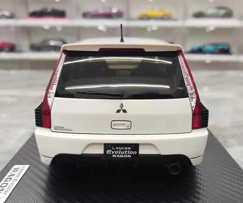 1:18 Mitsubishi 2005 Lancer Evo IX Wagon White Die Cast Model Car