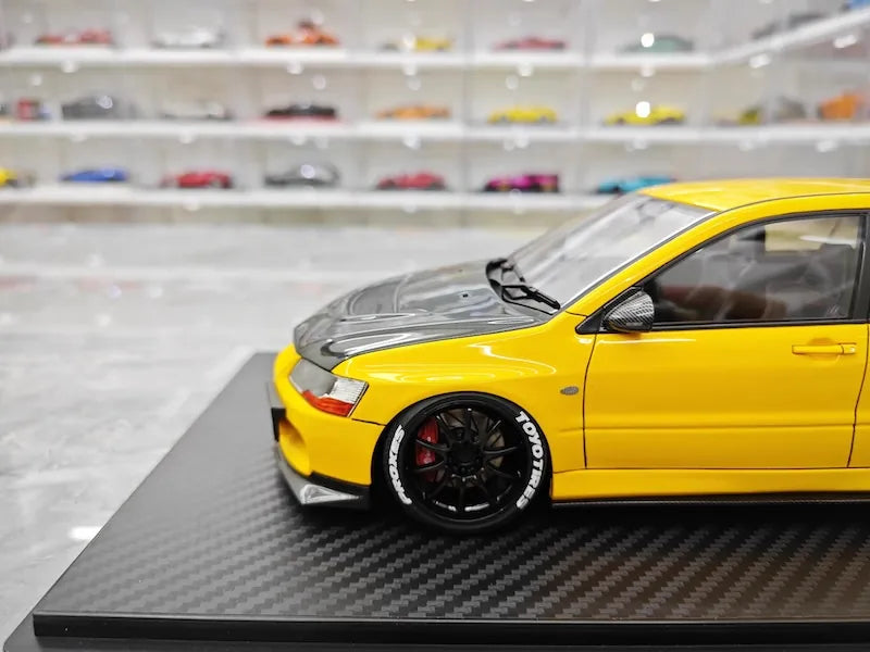 1:18 Mitsubishi 2005 Lancer Evo IX Wagon Yellow Die Cast Model Car