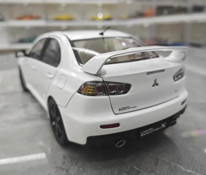 1:18 Mitsubishi 2008 Lancer Evo X Metallic Die Cast Model Car